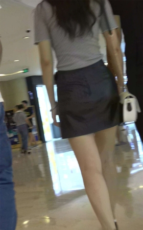 性感甜美皮裙美女