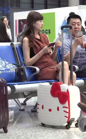 街拍长腿好身材的漂亮MM
