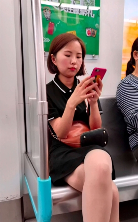 娇小的肉丝袜美腿小媳妇