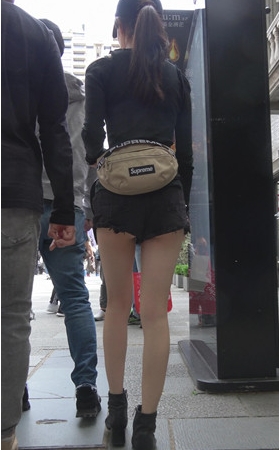 漂亮的黑色热裤小姐姐