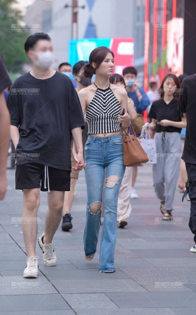 美背翘臀紧牛~ [14P]