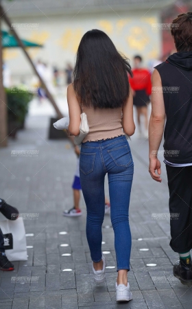 紧牛小妹 [16P]