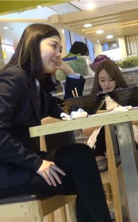 4k-餐厅吃饭偶遇极品美足黑高跟OL制服熟女姐姐