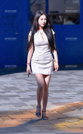 ★气质连衣短裙美女 [19P]