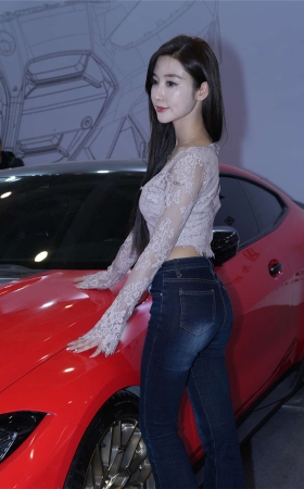 甜美火辣李书欣