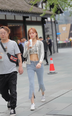 牛仔少女