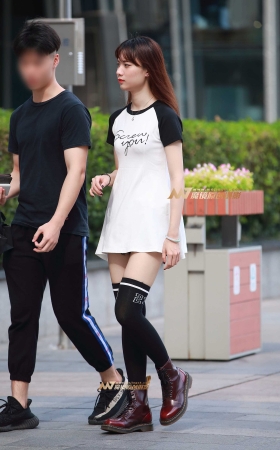 热裤，短袜，短靴 [10P]
