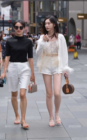 靓丽的美腿美女 [15P]