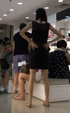 4K - 黑裙MM试鞋大片 [1.96 GB/MP4]