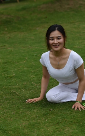 素白清逸