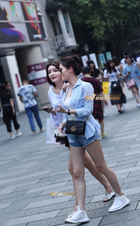 热裤妹妹 [16P]