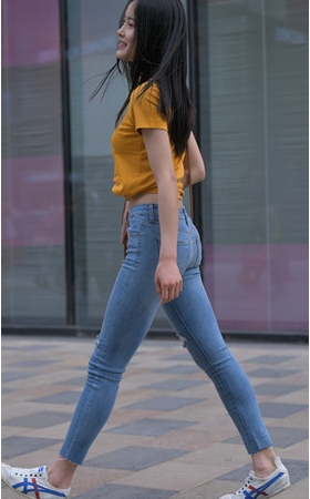 （套图）紧身牛仔裤小美女(85P)