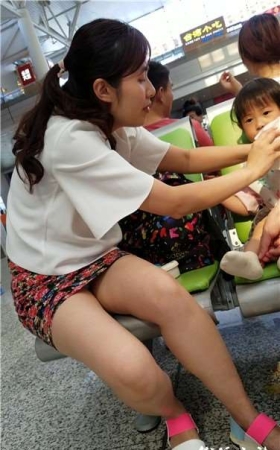 4k超清，极品碎花包臀裙性感美少妇，玉腿诱惑死了