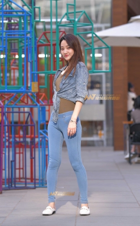 身材好好的紧身裤小姐姐 [20P]