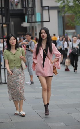 长腿美眉