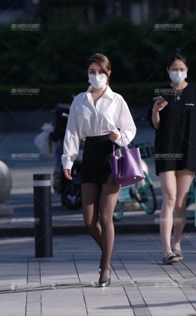 遇见OL黑丝美女 [23P]