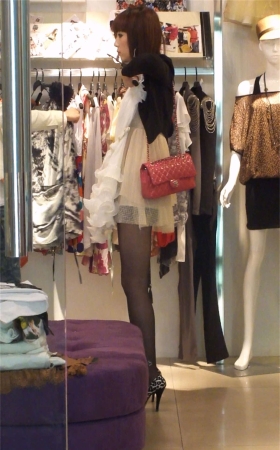 极品黑丝豹纹高跟美女
