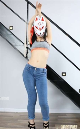 秀舞蹈工作室紧身蓝牛美女正面热舞慢摇 [251 MB]