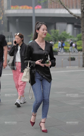 气质温柔的漂亮美眉 妥妥的女神级美女! [28P]