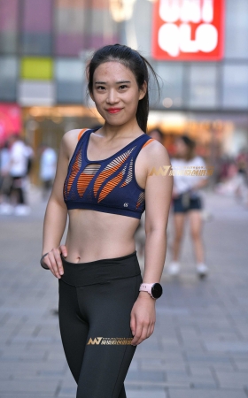 一个漂亮女孩 [21P]