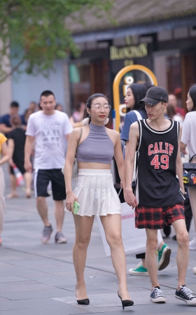 摄神街拍作品 - 性感女友，羡慕啊这样穿