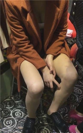 美腿热裤性感美腿小姐姐坐姿很霸气 [931 MB]