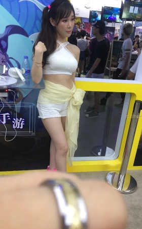 白衣美胸 [27P]