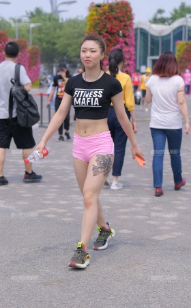 性感热裤美女 [24P]