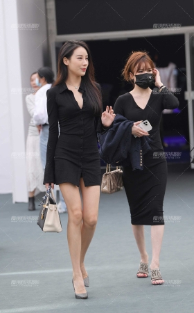 美腿高跟美女 [23P]