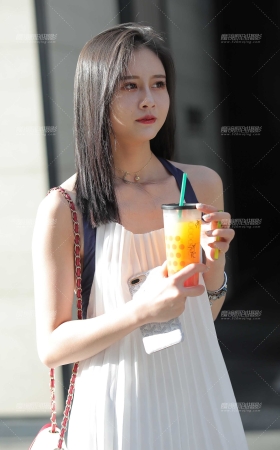 可人唯美的大眼美眉 [21P]