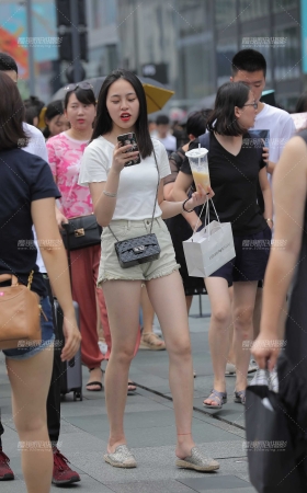 长腿热裤小妹 [16P]