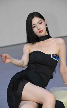 美腿美足黑裙 [67P-989MB]