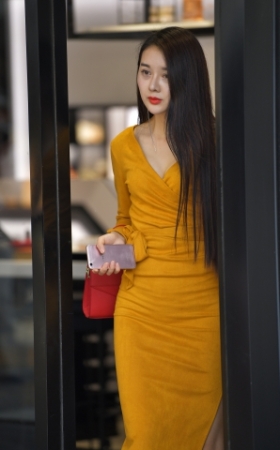 天生丽质绝妙红高跟双女