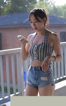 牛仔热裤美女MJ3242