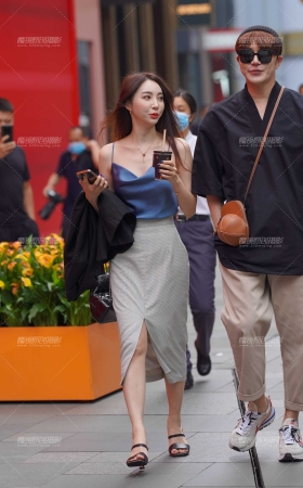 气质美女 如沾着露珠的牡丹 [24P]