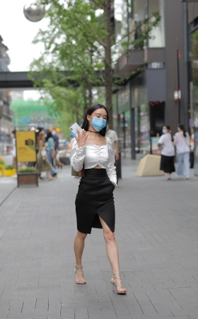 气质绝佳的小姐姐
