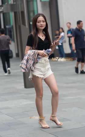 长腿高跟美女** [13P]