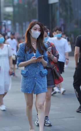 肤白貌美