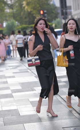 吃东西的美女** [14P]