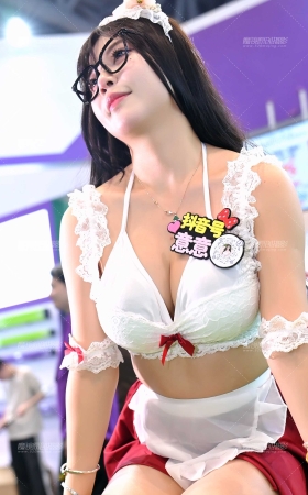 意意 [15P]