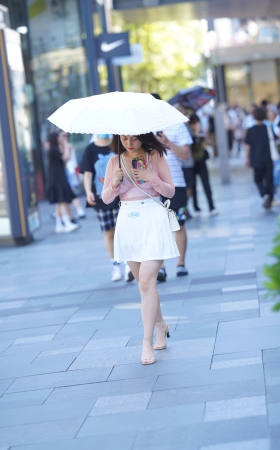 吊带白裙MM