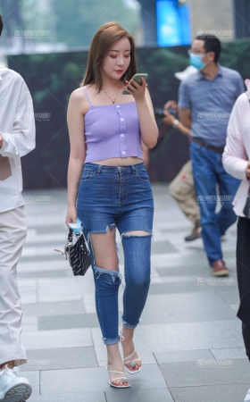 紧牛美女 [22P]