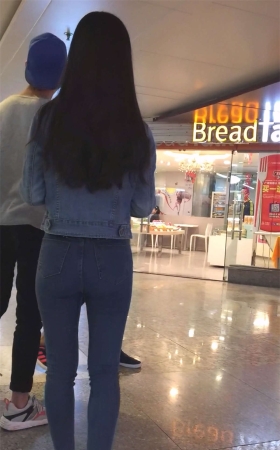黑色美臀女和牛仔美妞的臀都好看