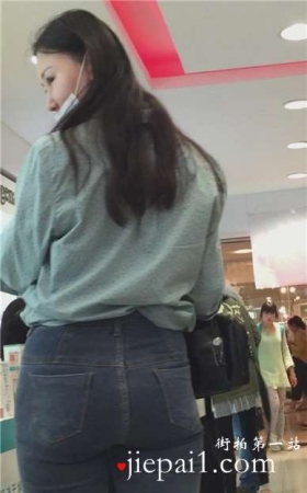 极品紧身蓝牛小少F，圆臀紧到令你窒息。[757 MB]