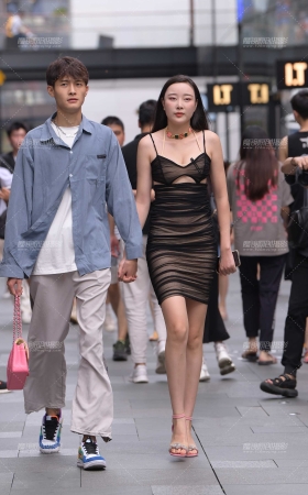 性感女友，陪你看电影~ [20P]