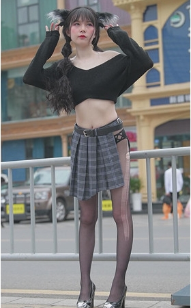 白嫩美女小姐姐