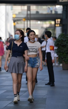 青春的气息，性感女孩