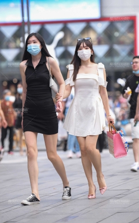 美腿高跟俩闺蜜 [11P]