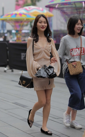 可爱的女孩 [16P]