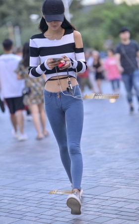 美女身材性感魔鬼 [17P]